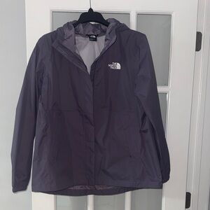 The North Face Women's Hooded Rain Jacket - Deep Purple BRAND NEW NO TAGS
